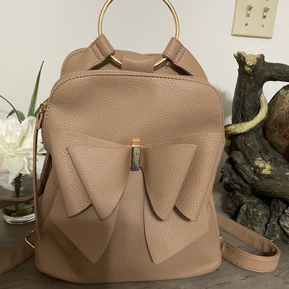 Handbags - 👛 Cute Backpack👛